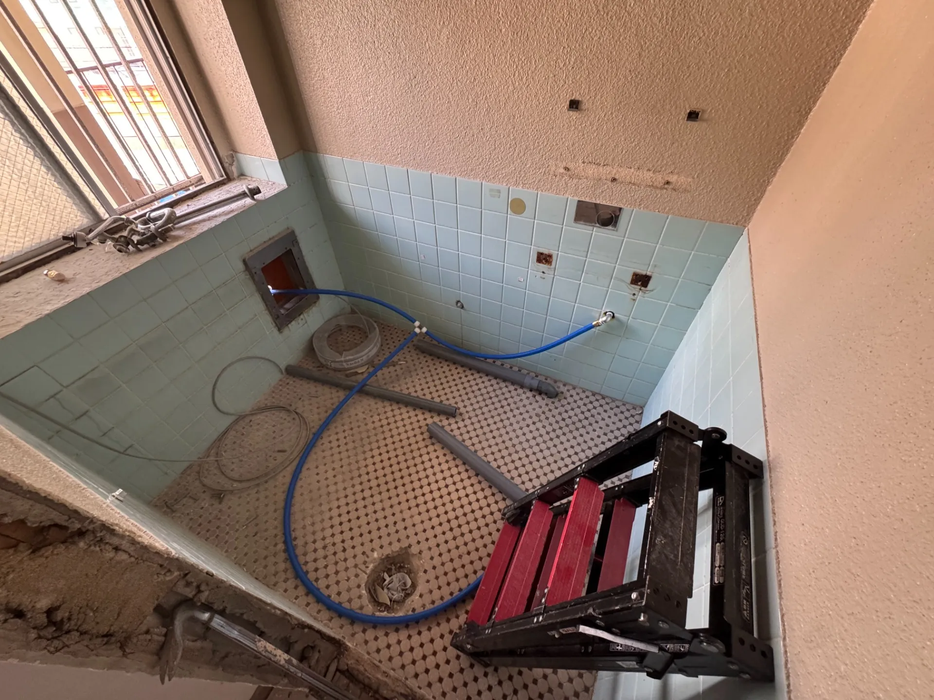 Aビル風呂、トイレ